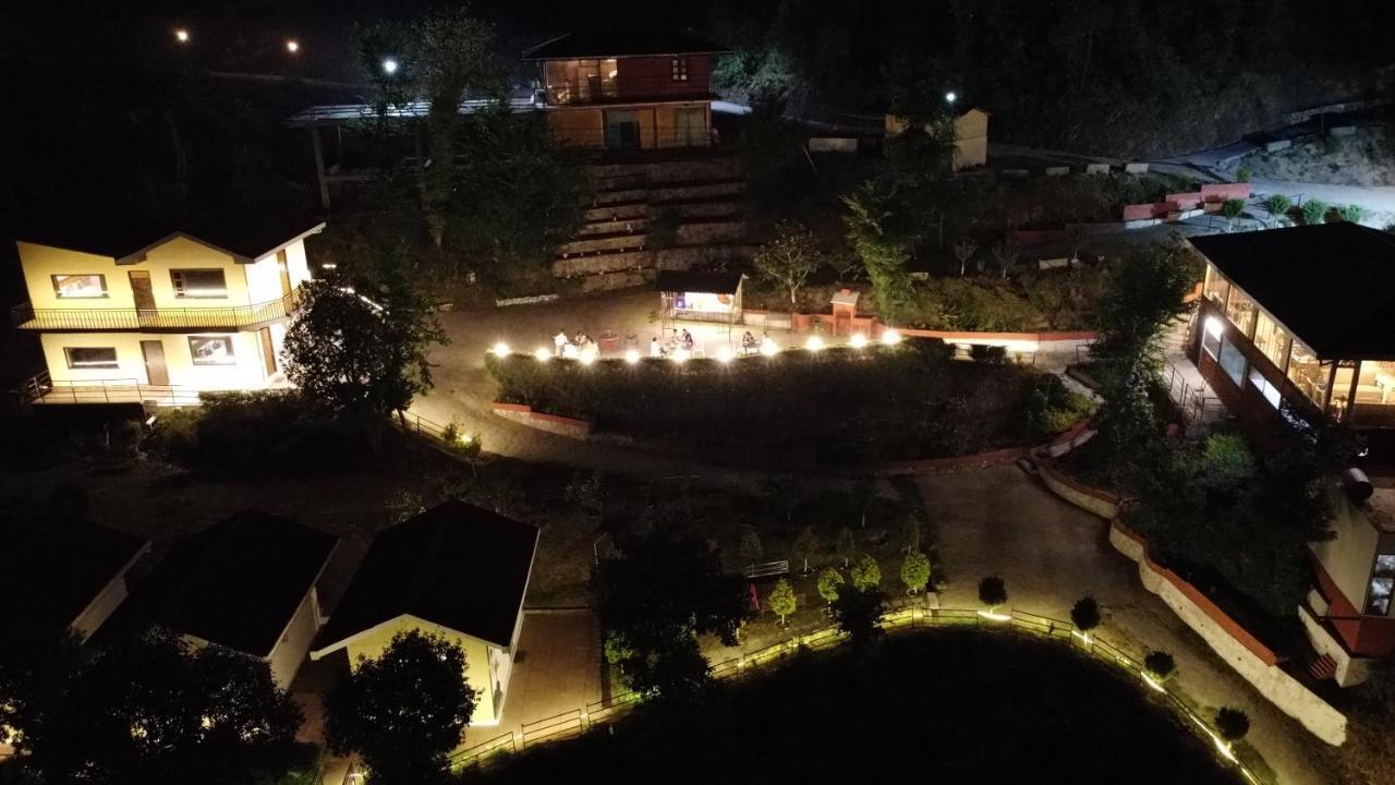 Skywood Resort Shoghi Shogi Экстерьер фото